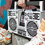 Estéreo Portátil de Cartón "Berlin Boombox"