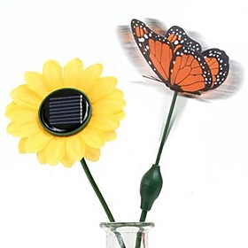 ¡La primera flor que no necesita agua! Y además viene acompañada por una mariposa que mueve sus alas cuando recibe los rayos de sol. Te explicamos como funciona: se trata de un gadget solar com...