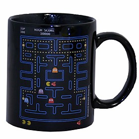 El comecocos, uno de los juegos arcade más populares de la historia, es el protagonista absoluto de la Taza Comecocos que Cambia de Color. De fondo negro, sobre la taza está trazado el laber...