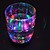 Tiene ocho LED’s de colores brillantes.