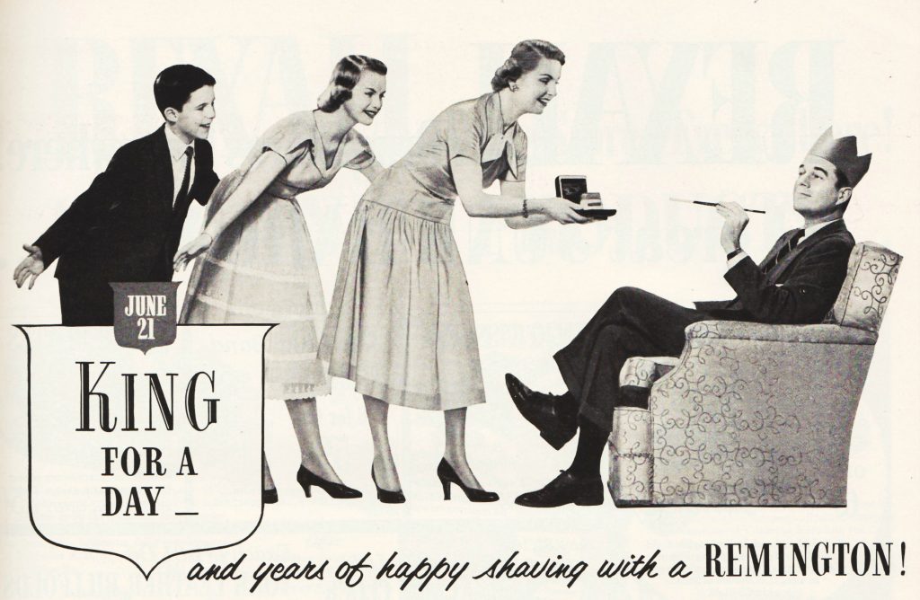 Familia norteamericana haciendo regalos del Día del padre