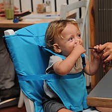 Asiento adaptable de tela acolchada para bebés
