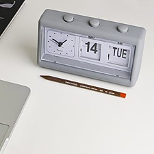 Reloj Despertador Retro con Calendario