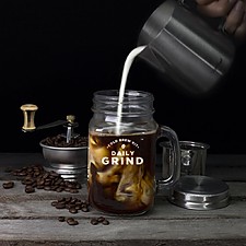 Cafetera para infusionar café en frío con molinillo