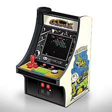 Mini consola arcade Galaxian con licencia oficial