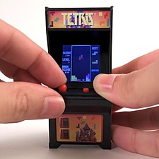 Consola arcade de Tetris en tamaño de bolsillo