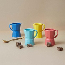Set de tacitas espresso con forma de cafetera