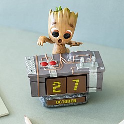 Calendario perpetuo en 3D con la forma de Groot 