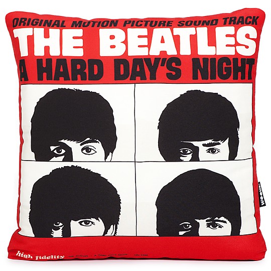 La portada de A Hard Day's Night en un cojín