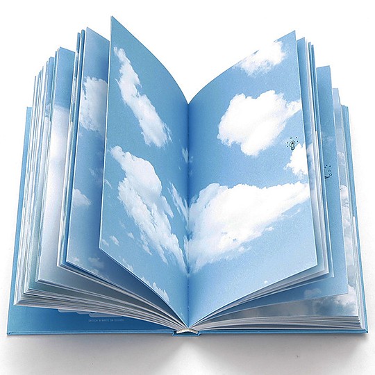 Deja libre tu imaginación en las páginas del Cloud Book