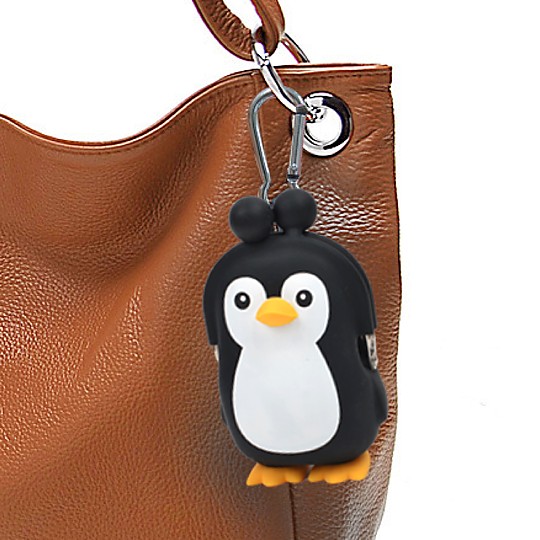 Este pingüino llevará tus llaves, dinero y más cosas