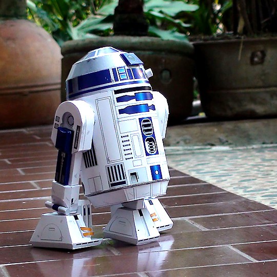 Construye tu propio R2-D2 de papel