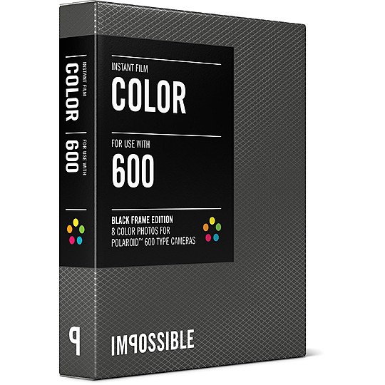 La película color de Impossible con el marco negro