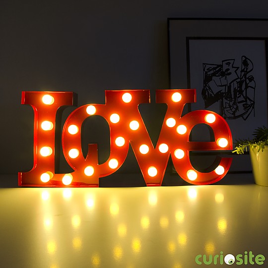 Una lámpara LED llena de amor