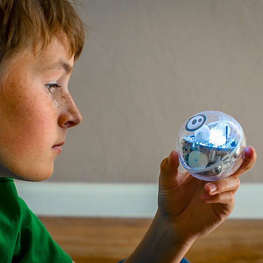 La bola robótica Sphero SPKR es mucho más que un robot