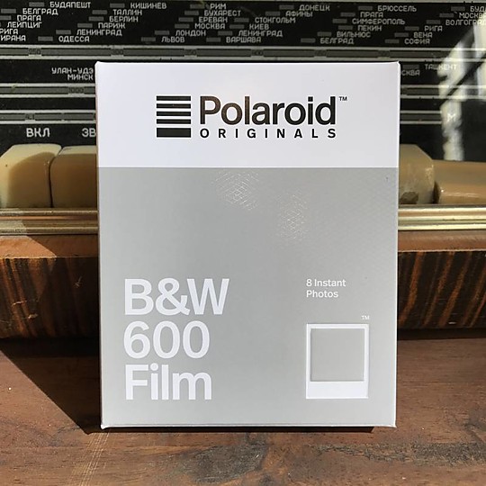 Película Polaroid 600 original en color o blanco y negro