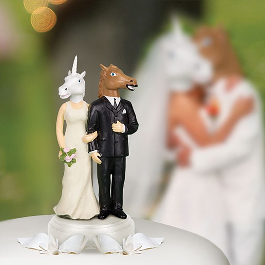 La figura para tarta de las bodas diferentes