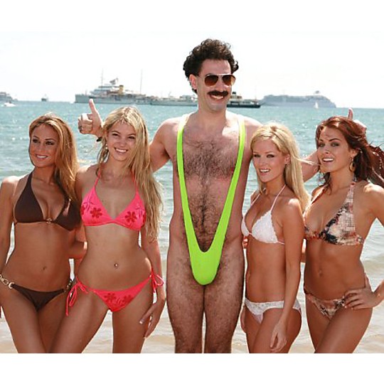 Borat y su Mankini en la playa de Cannes