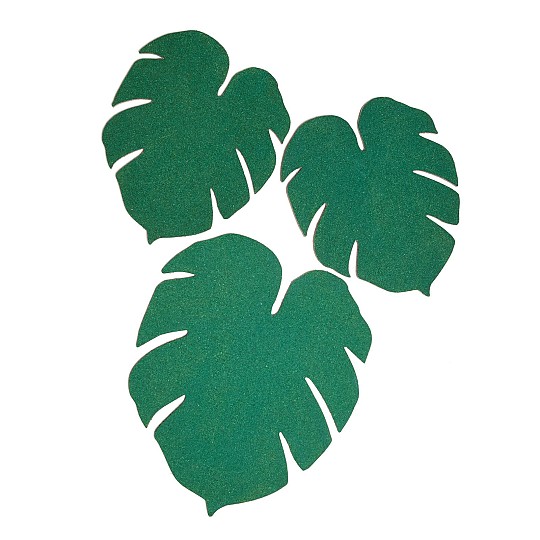 Un set de 3 corchos en forma de hojas de color verde
