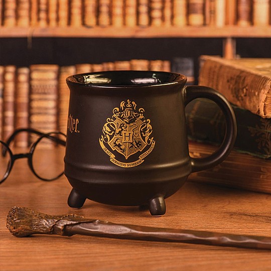 Dale a tu desayuno un toque de magia con la taza de Harry Potter en forma de caldero mágico