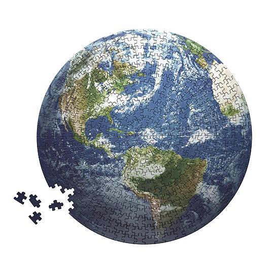 Un precioso puzzle circular de la Tierra