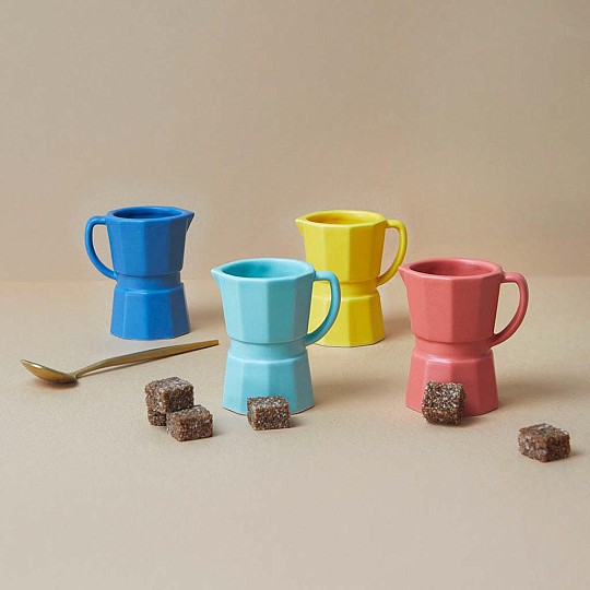 Set de tazas espresso con forma de cafetera