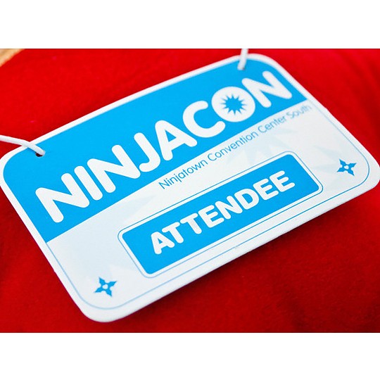 Incluye la identificación de asistente a la convención de ninjas
