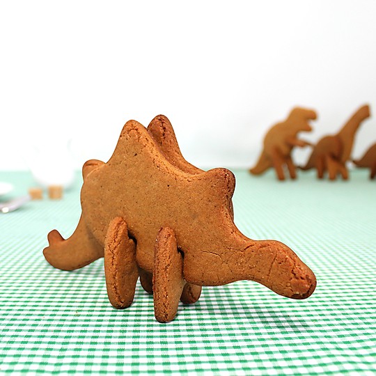 Prepara un Stegosaurus con masa de chocolate