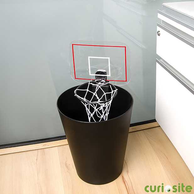Canasta de baloncesto con sonido para la papelera. Curiosite