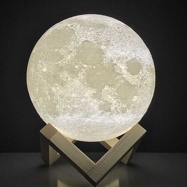 Te regalo la luna: la lámpara luna más bonita. Curiosite