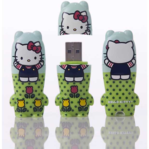 Sewing Themed  "8GB"  USB  Flash Drives Bonus Sewing Package 