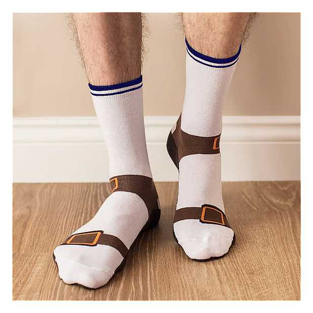Calcetines divertidos sandalias de guiri. Curiosite