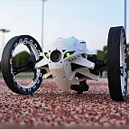 El mini drone al que le gusta saltar