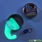 Incluye una luz ultravioleta