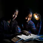 Proporciona luz limpia allí donde no hay electricidad