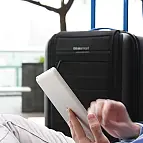 Con rastreador de localización, cargador de baterías y báscula digital