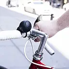 Un altavoz para bicicleta ligero y versátil