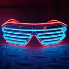 Deslumbra las noches de verano con estas gafas de neón
