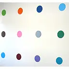 Los colores de los lunares son variados: rosa, naranja, verde, amarillo, gris…