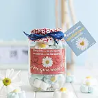 Con una tarjeta para personalizar