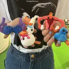 Incluye 5 mini peluches