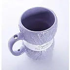 Incluye un agujero para dejar la aguja