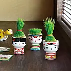 Mini maceta Kokeshi con kit de cultivo de césped