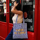 Tote bag de rayas con mensaje Vamos de cañas