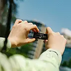 Permite tomar fotos y grabar vídeos