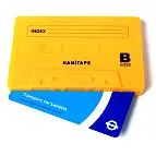 Cuenta con dos imanes para que no se escapen las monedas