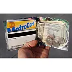 Introduce monedas, billetes y tarjetas en tu Poketo Greedy Hen