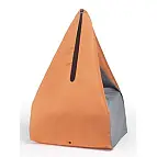 Hay dos versiones: naranja/gris o gris/bronce