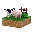 En la granja no podía faltar un cerdito
