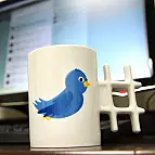 Una taza para tuiteros incondicionales